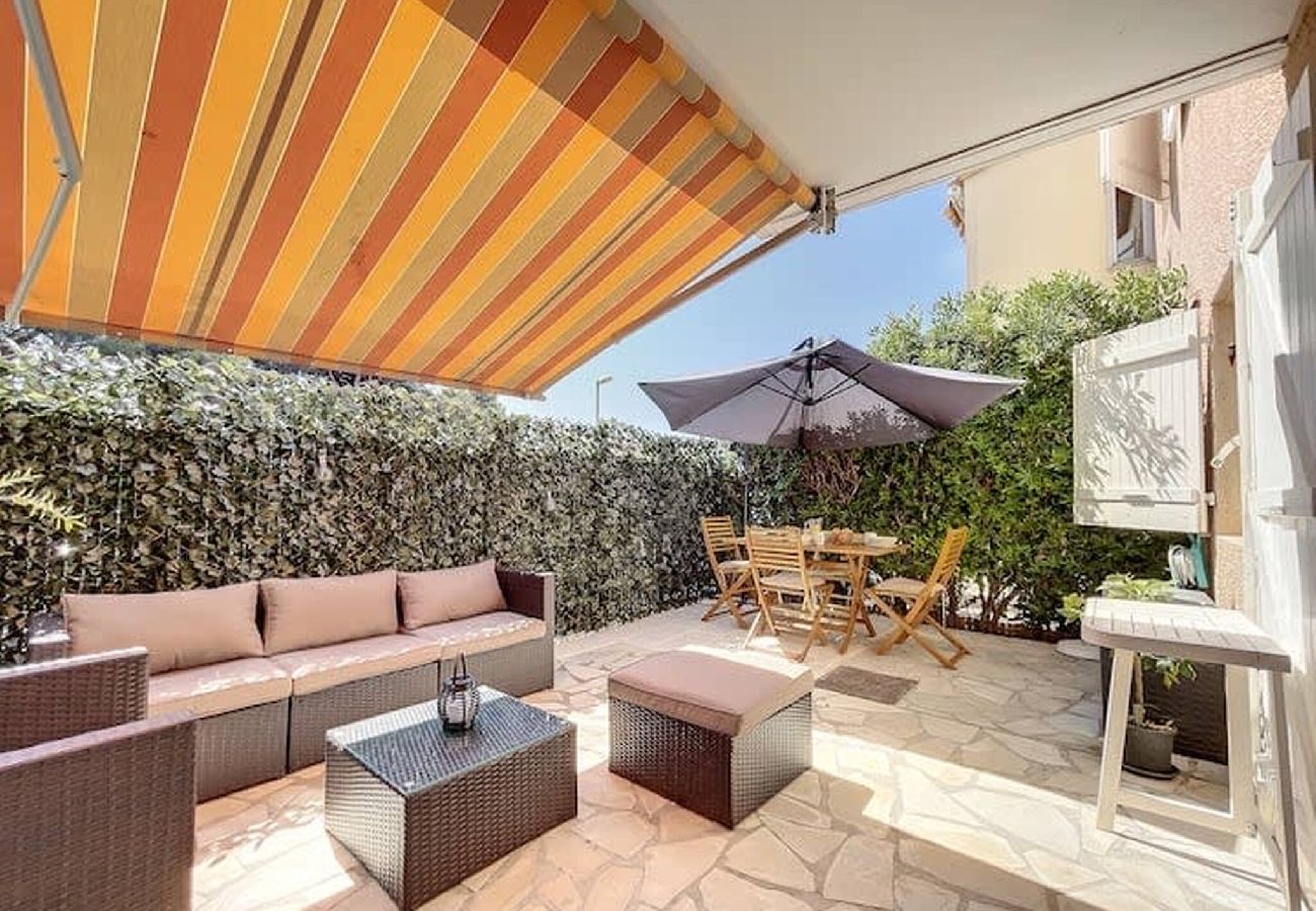Apartment in Six-Fours-les-Plages - Le Marin - Cosy et proche des plages