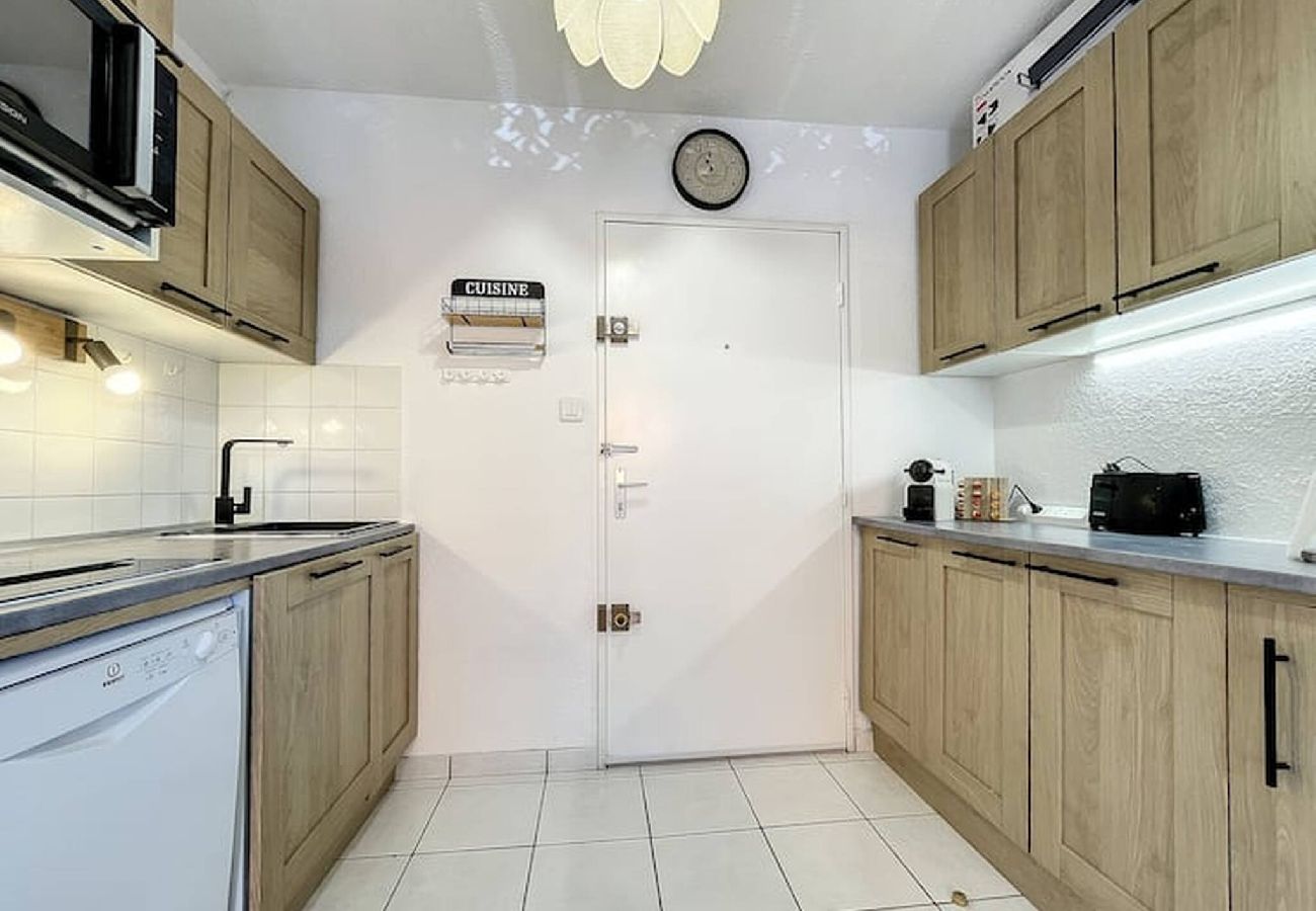 Apartment in Six-Fours-les-Plages - Le Marin - Cosy et proche des plages