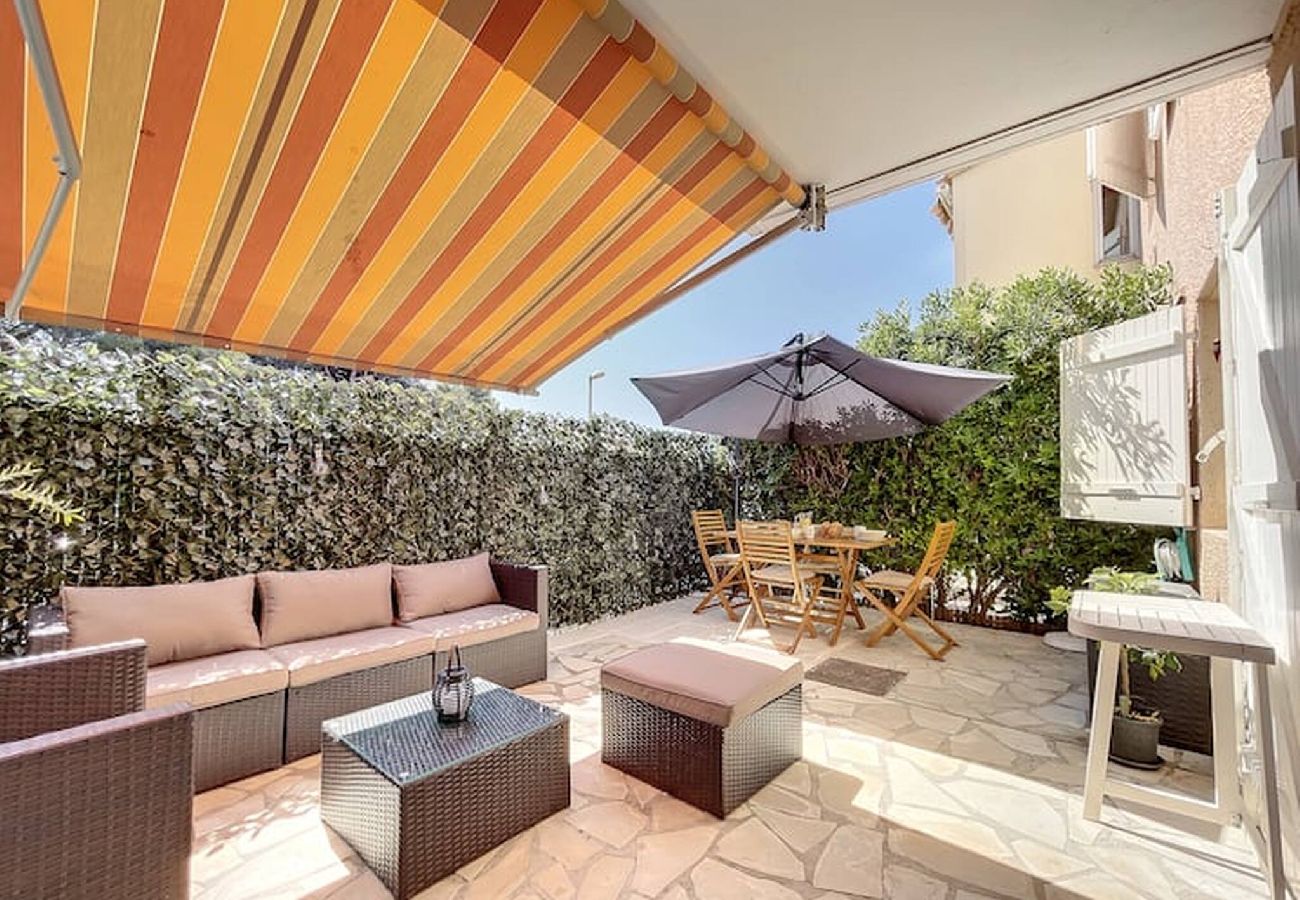 Apartment in Six-Fours-les-Plages - Le Marin - Cosy et proche des plages