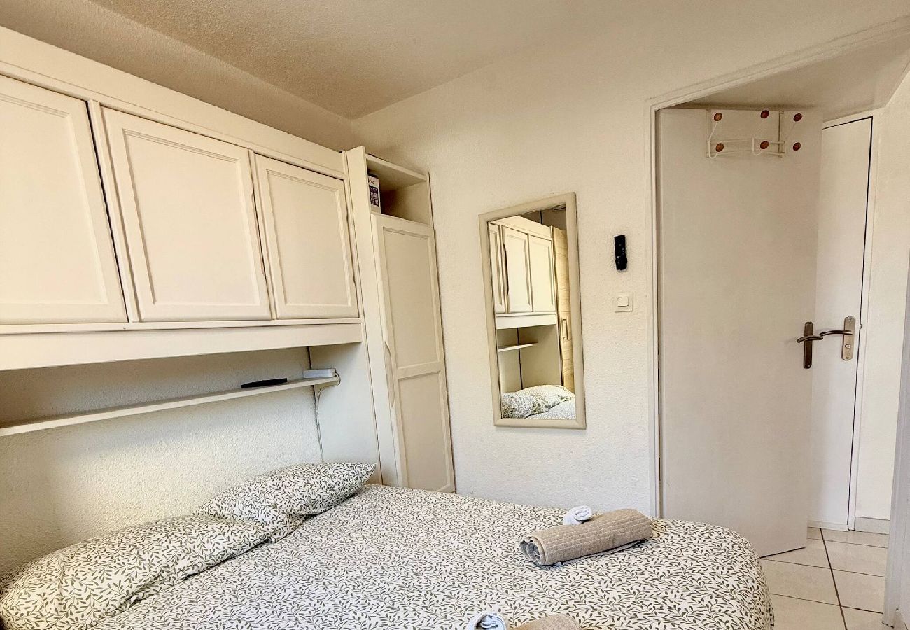 Apartment in Six-Fours-les-Plages - Le Marin - Cosy et proche des plages
