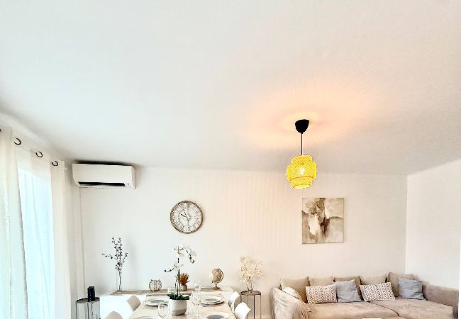 Apartment in Sanary-sur-Mer - Reflet Marin - séjour tout confort à Sanary