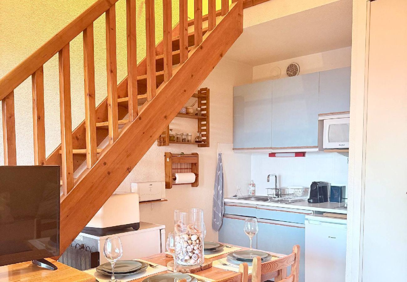 Apartment in Hyères - La Voile Bleue – Port de Hyères & Plage à 130m