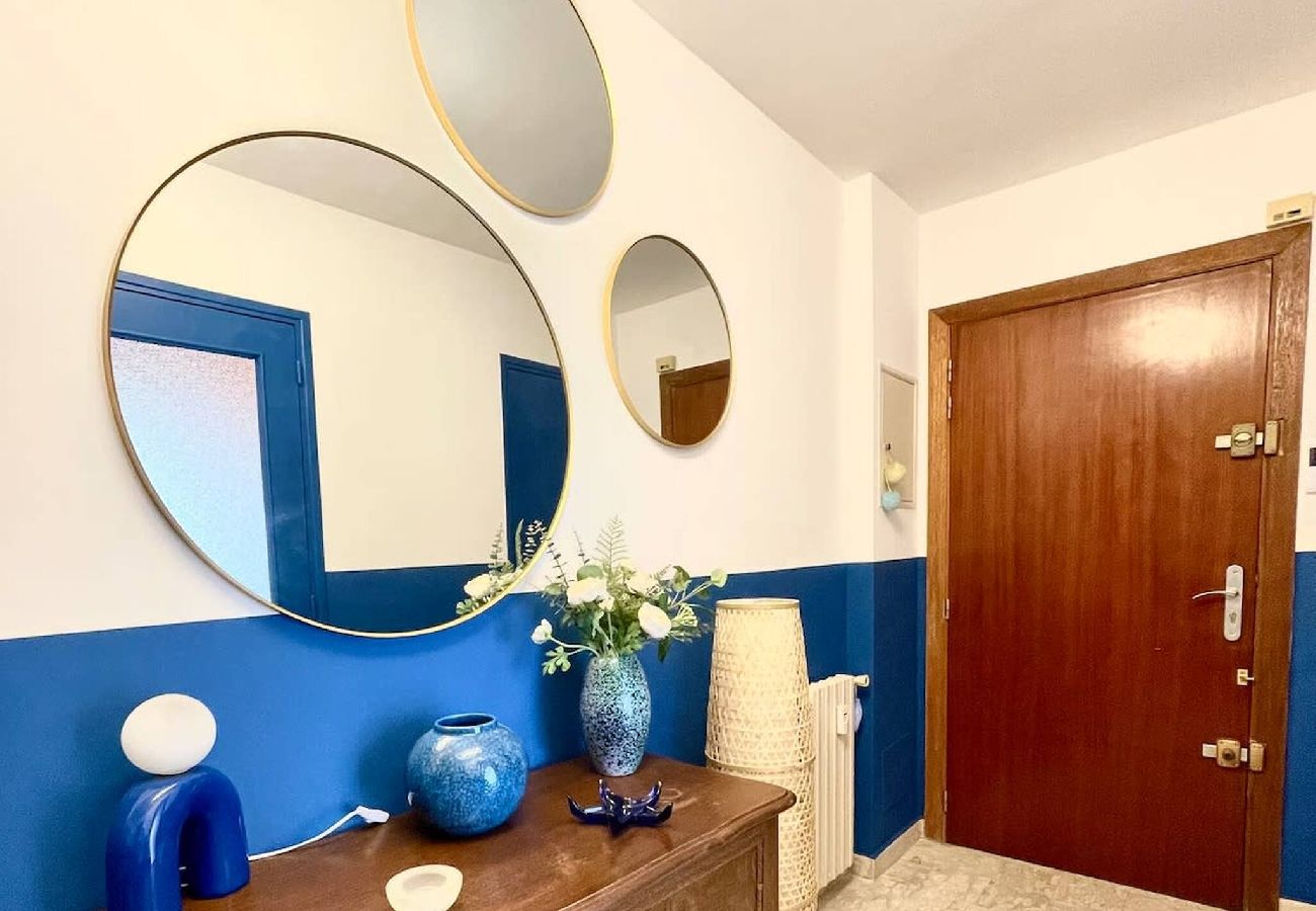 Apartment in Sanary-sur-Mer - Le Majorelle T2 cosy au cœur de Sanary