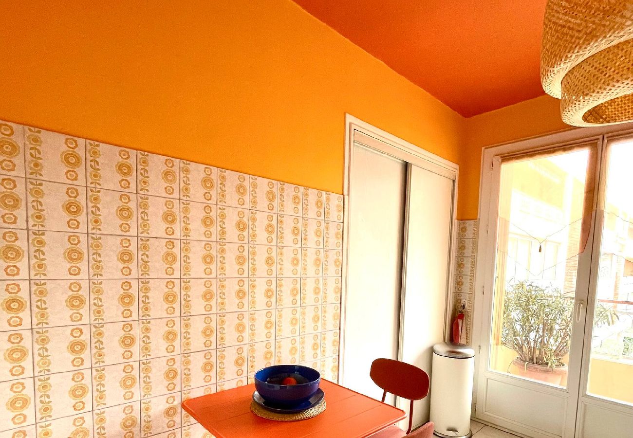 Apartment in Sanary-sur-Mer - Le Majorelle T2 cosy au cœur de Sanary