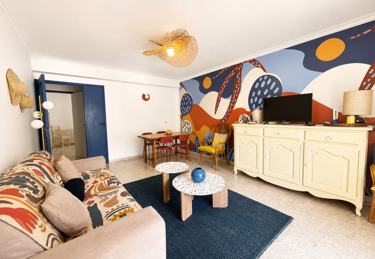 Apartment in Sanary-sur-Mer - Le Majorelle T2 cosy au cœur de Sanary