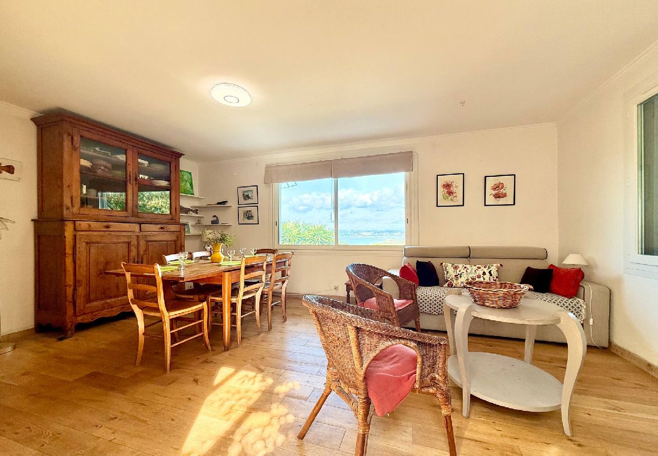 Apartment in Hyères - Le Rivage - Appartement au coeur du Village