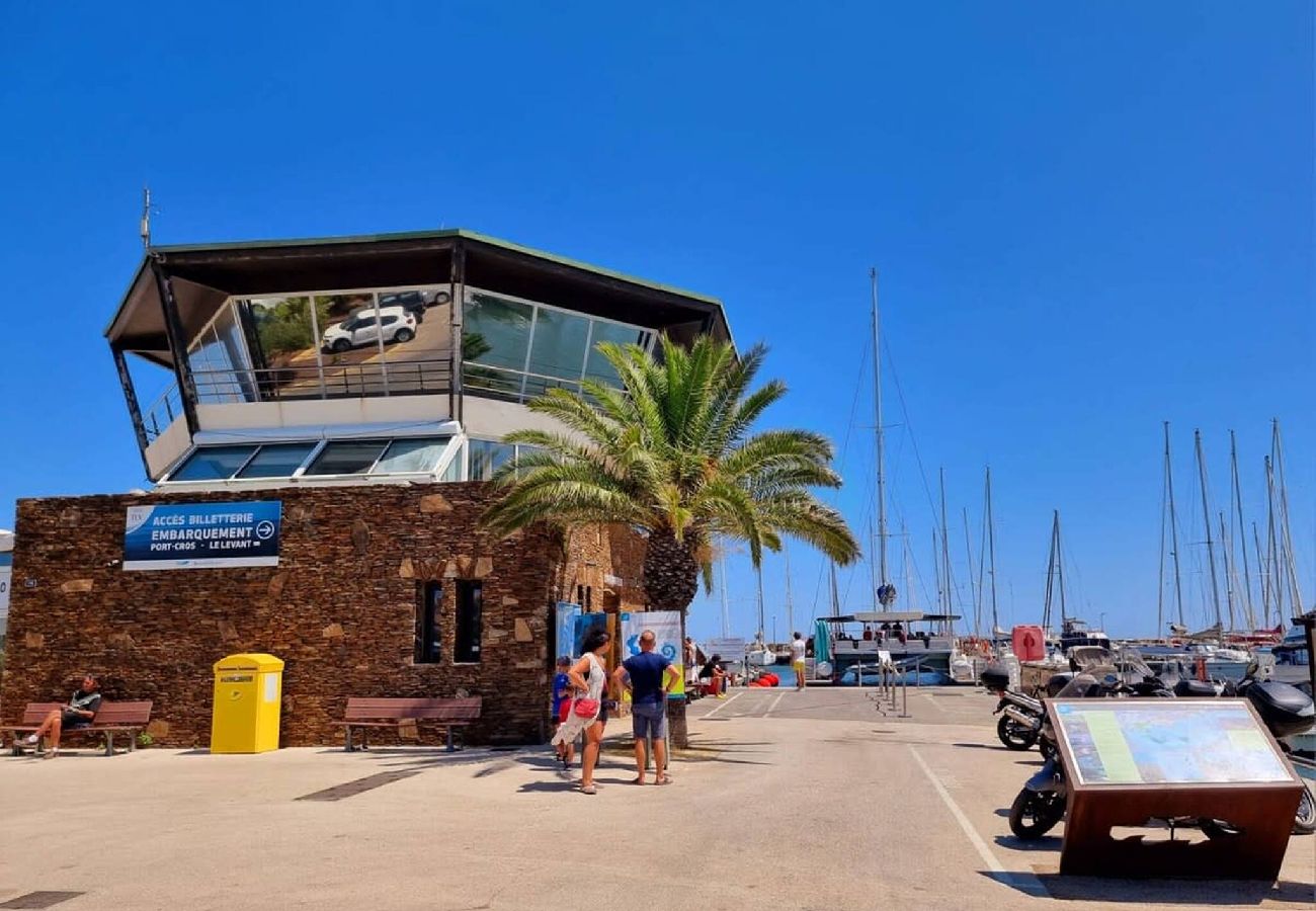 Studio in Hyères - Rosario - Studio vue port, Climatisé - Hyères Port