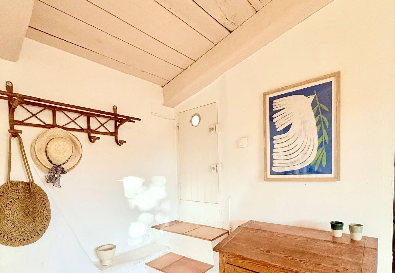 Villa in Sanary-sur-Mer - Villa Provençale avec petit bassin & proche Plages