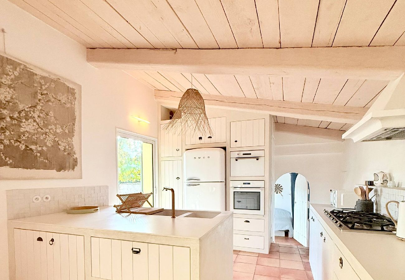 Villa in Sanary-sur-Mer - Villa Provençale avec petit bassin & proche Plages