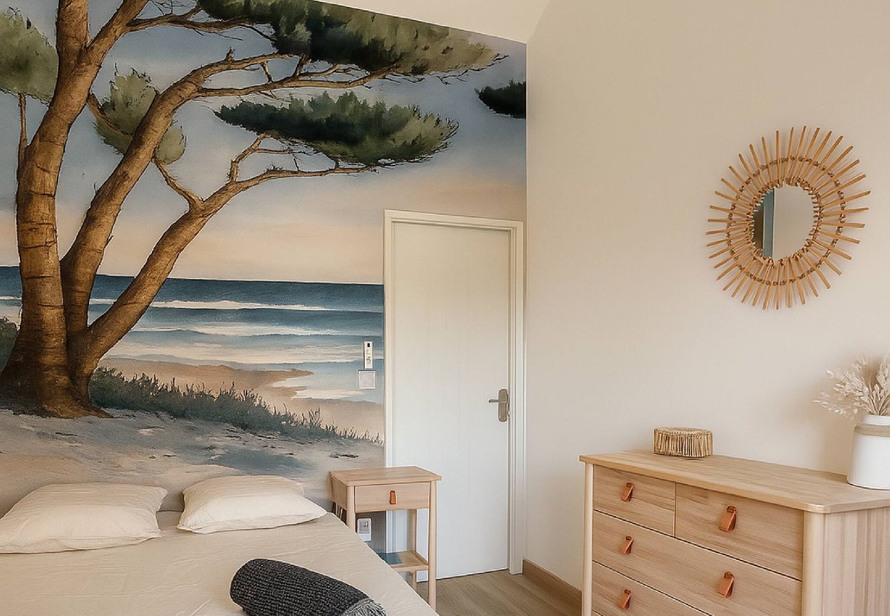 Villa in Sanary-sur-Mer - Villa Clémarine – Détente, Piscine & Jacuzzi Privé