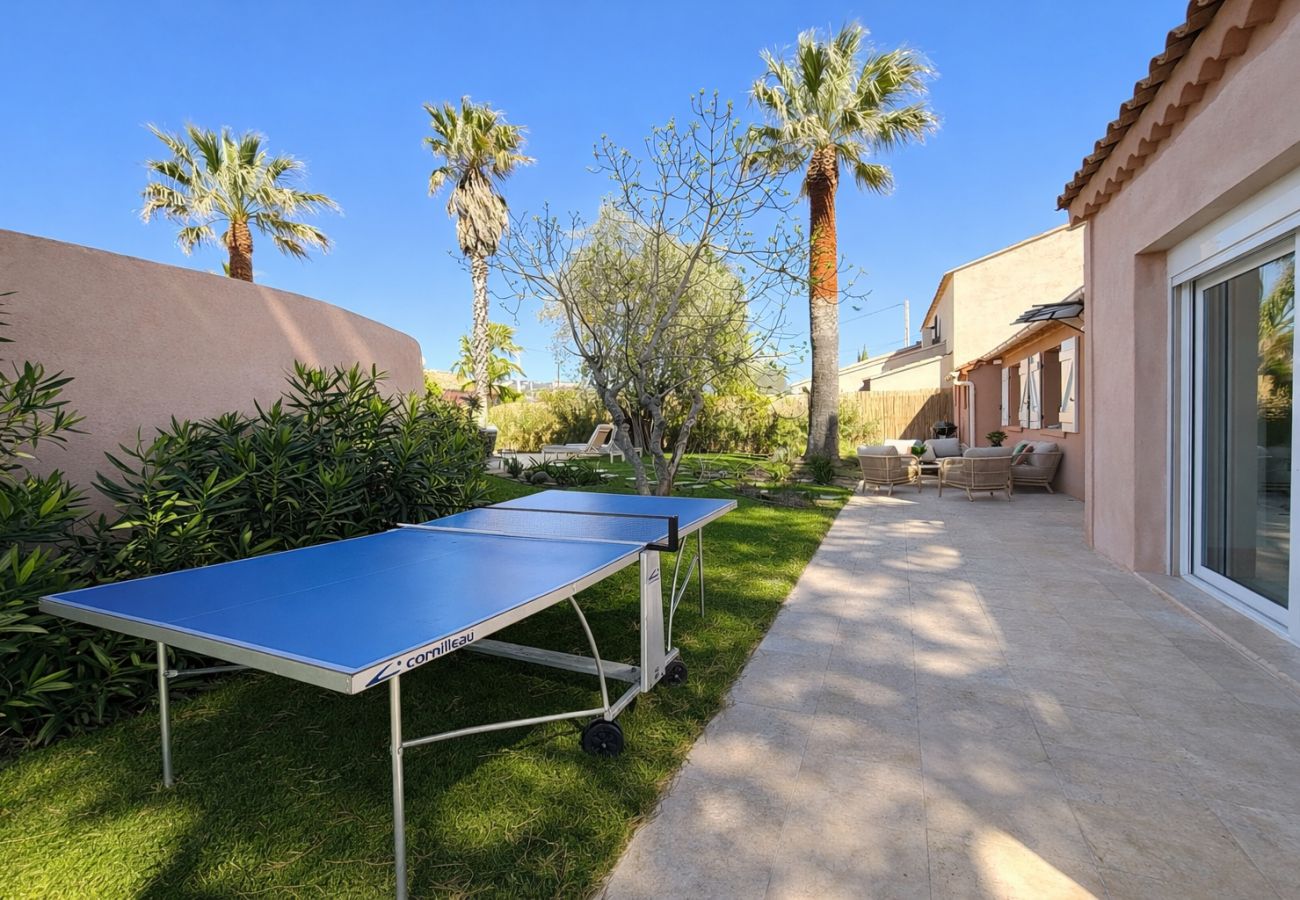 Villa in Sanary-sur-Mer - Villa Clémarine – Détente, Piscine & Jacuzzi Privé