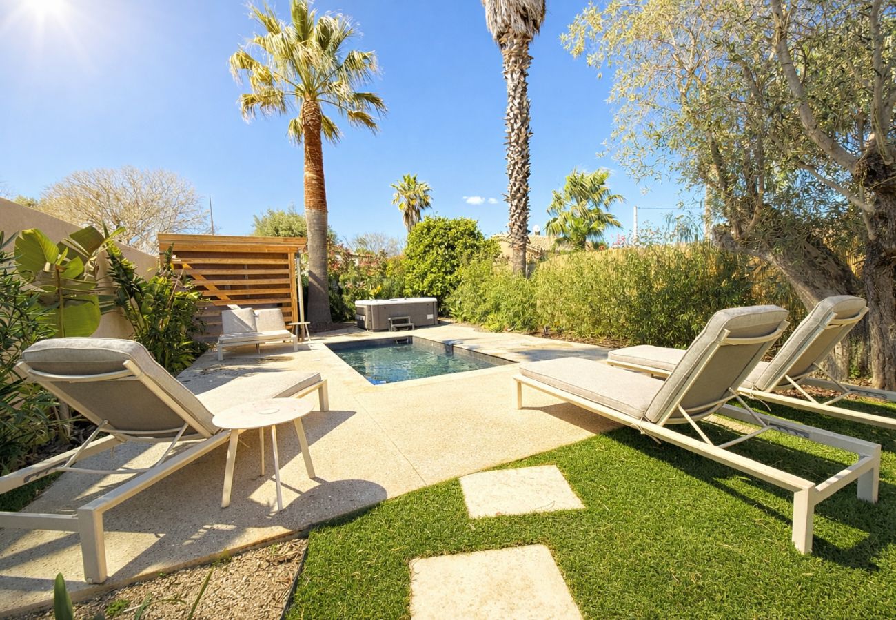 Villa in Sanary-sur-Mer - Villa Clémarine – Détente, Piscine & Jacuzzi Privé