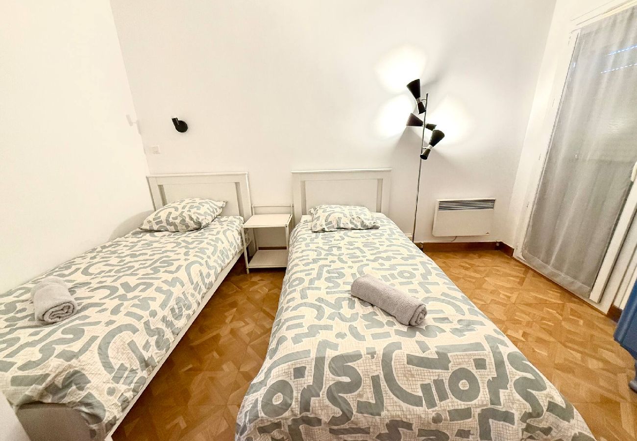 Apartment in Carqueiranne - Le séréna- Vue mer & Garage - Sur le