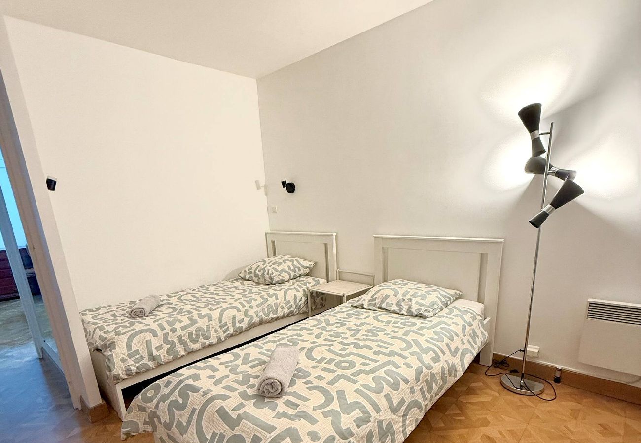 Apartment in Carqueiranne - Le séréna- Vue mer & Garage - Sur le