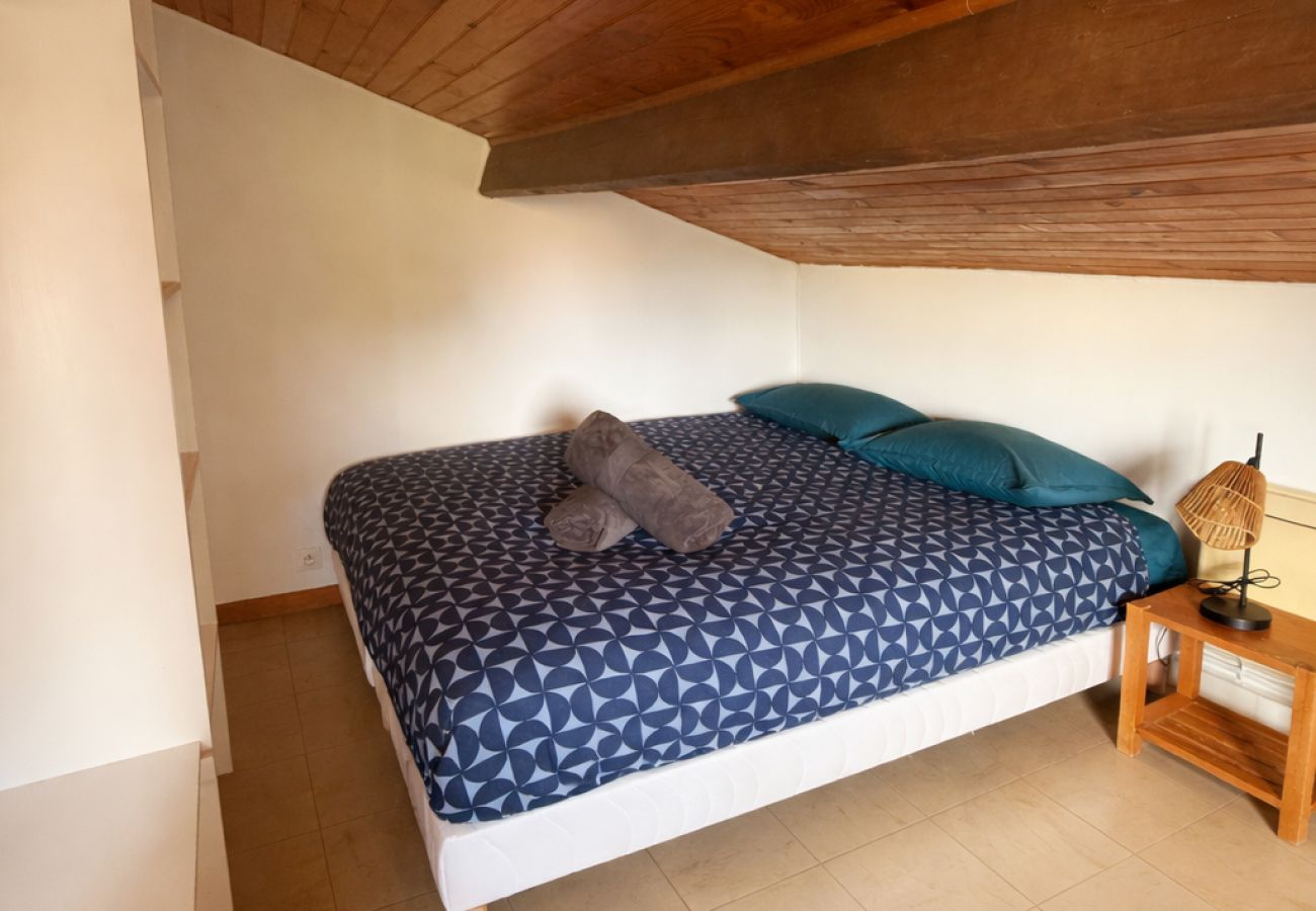 Villa in Six-Fours-les-Plages - Villa Constance - Paisible avec Piscine Privée