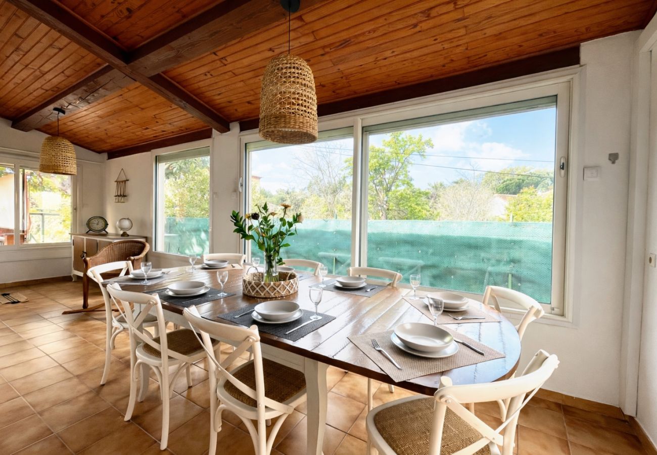Villa in Six-Fours-les-Plages - Villa Constance - Paisible avec Piscine Privée