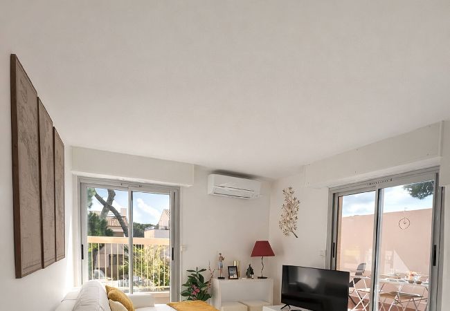 Apartment in Hyères - Les Lilas - Séjour en bord de mer à Hyères