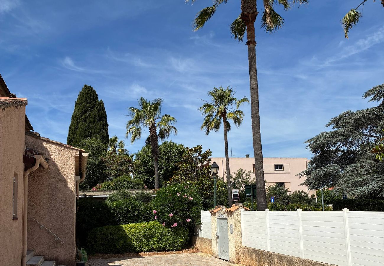 House in Sanary-sur-Mer - Villa à Portissol, Piscine + Plage & port à pied