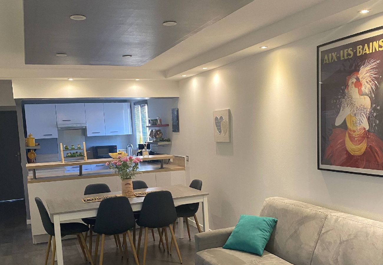 Apartment in Six-Fours-les-Plages - Le Capri • Charme méditerranéen en centre-ville
