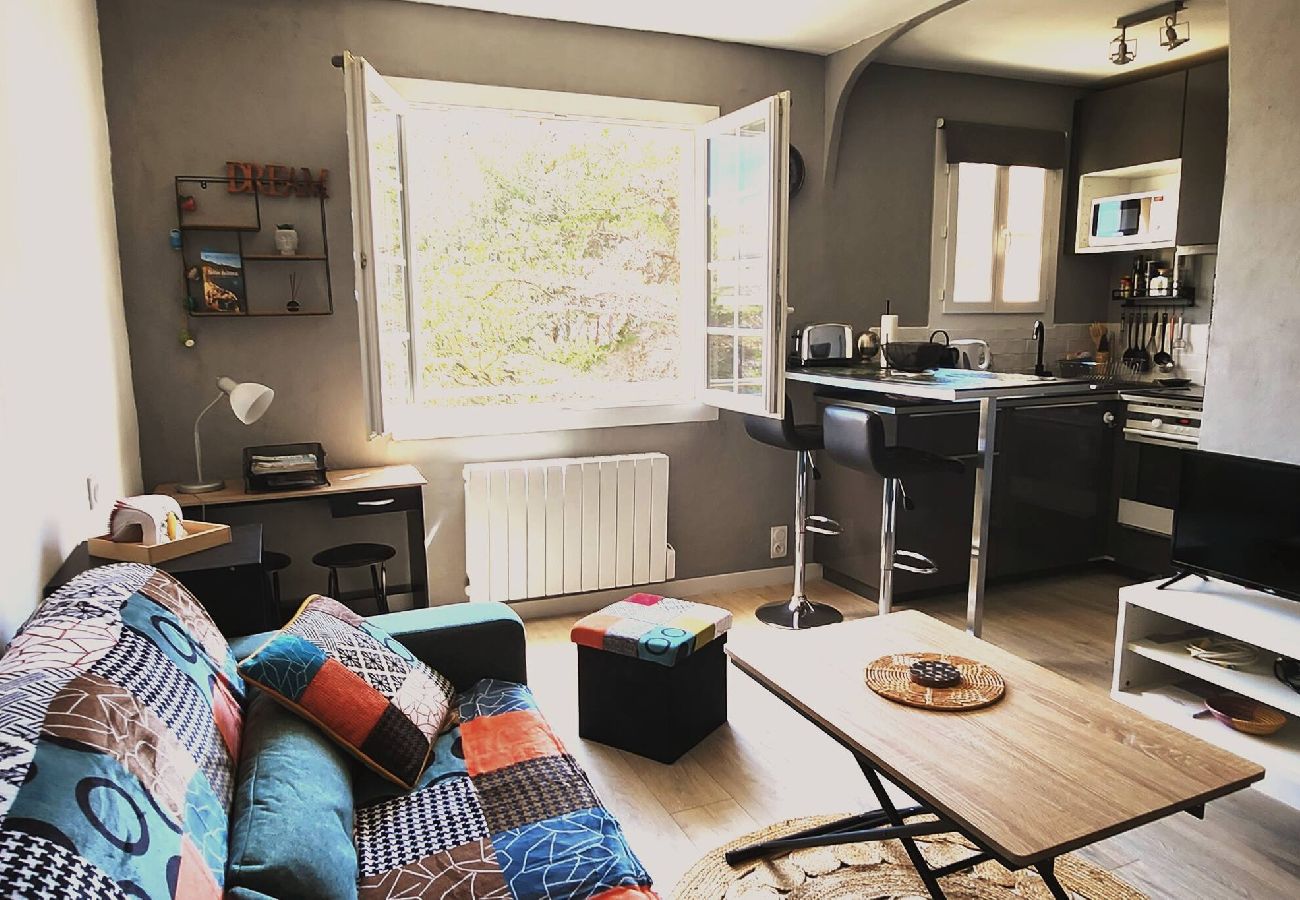 Estudio en Six-Fours-les-Plages - Le Rosalie - Studio au calme port et plage à pied