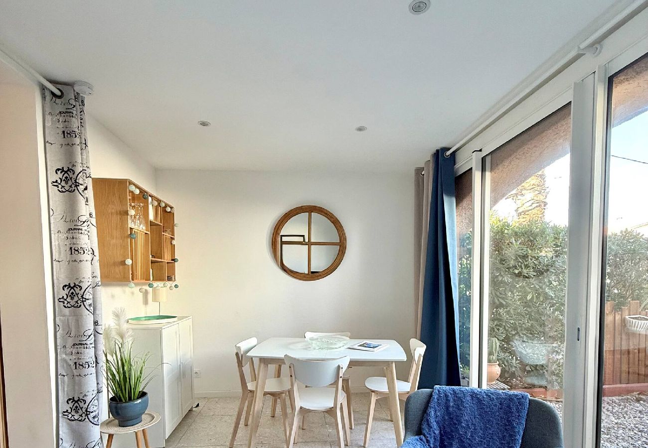 Apartamento en Hyères - Le Bleu Majorelle – Évasion en bord de mer