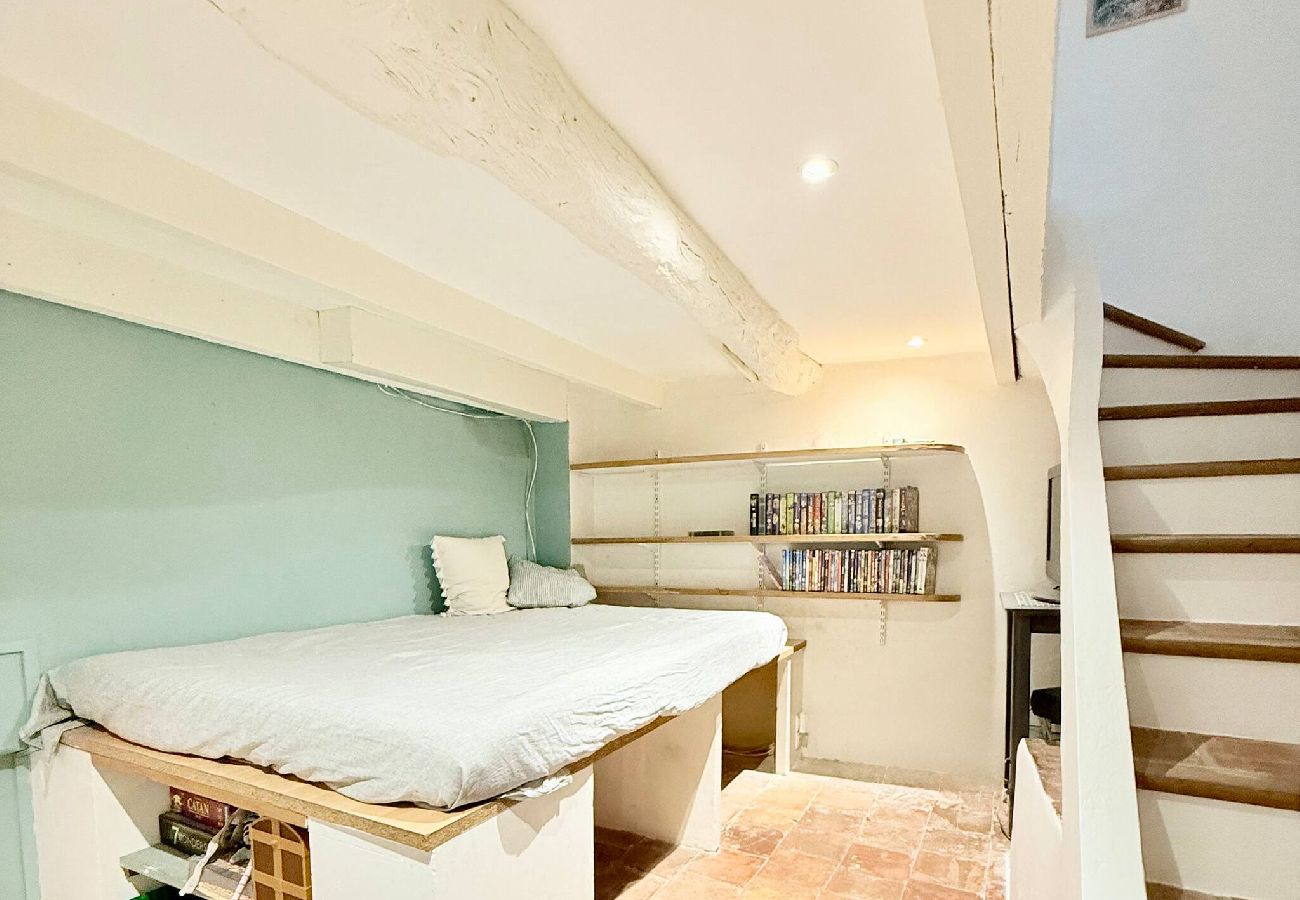 Villa en Sanary-sur-Mer - Villa Provençale avec petit bassin & proche Plages