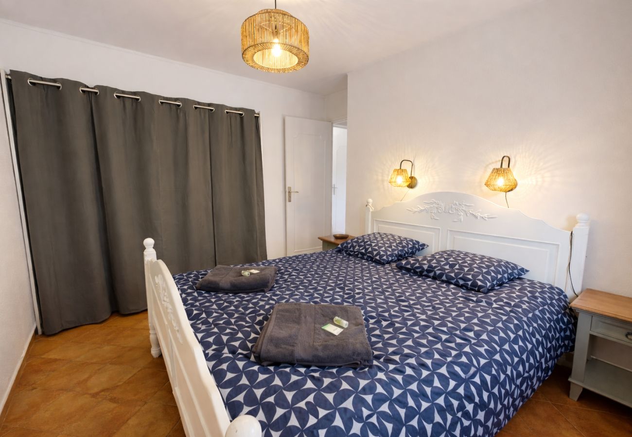 Villa en Six-Fours-les-Plages - Villa Constance - Paisible avec Piscine Privée