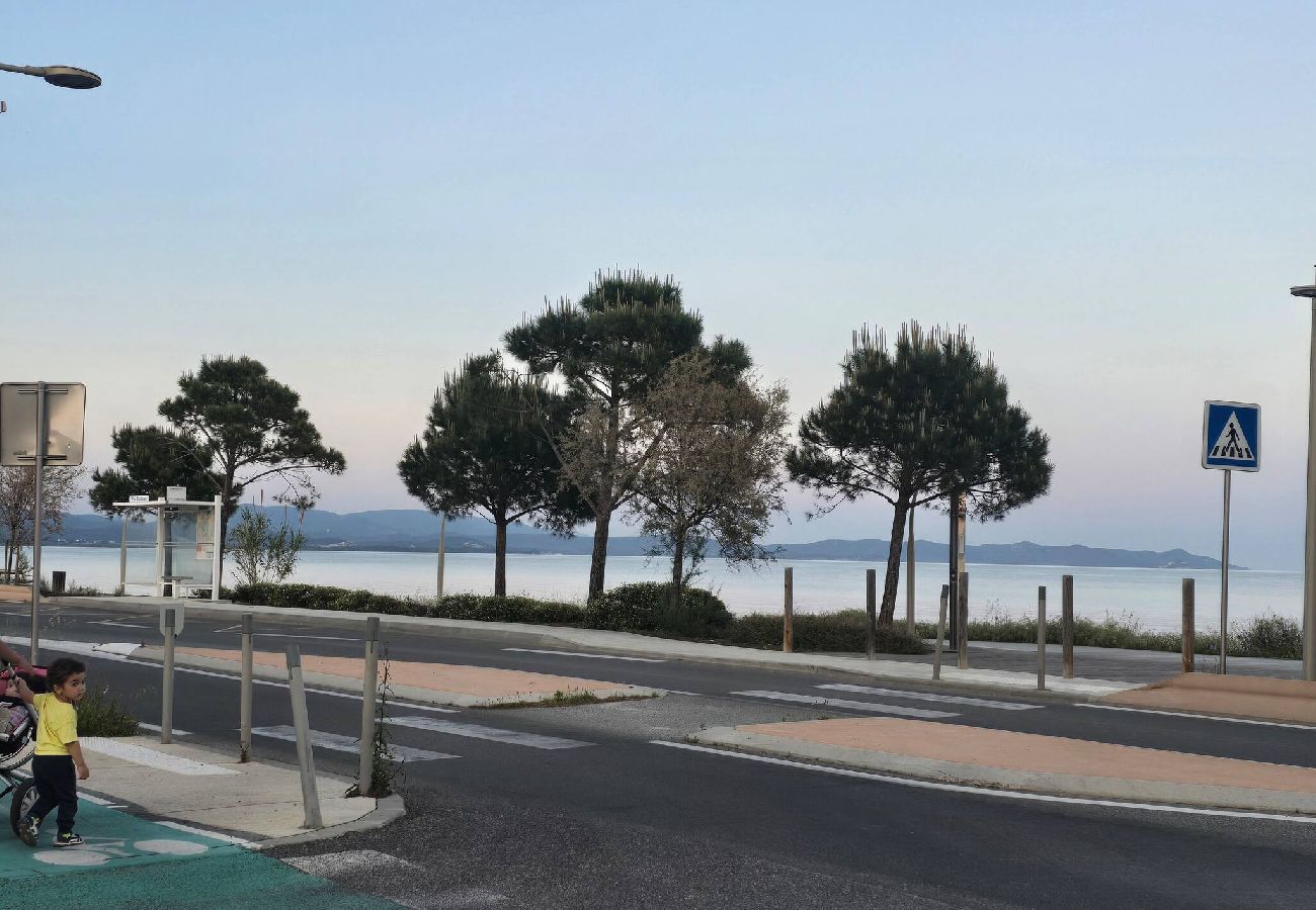 Bungalow en Hyères - Mobil-Home  camping pin maritime