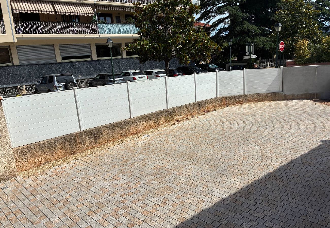 Casa en Sanary-sur-Mer - Villa à Portissol, Piscine + Plage & port à pied