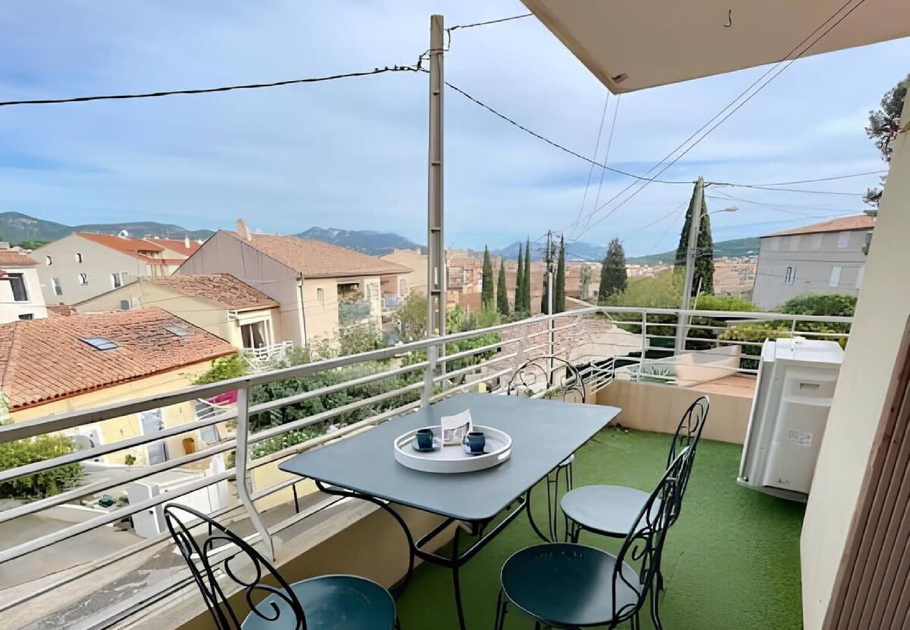 Appartement à Sanary-sur-Mer - Reflet Marin - séjour tout confort à Sanary