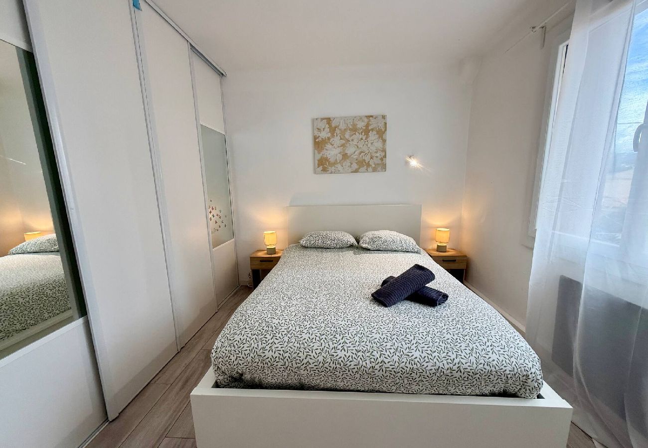 Appartement à Sanary-sur-Mer - Reflet Marin - séjour tout confort à Sanary