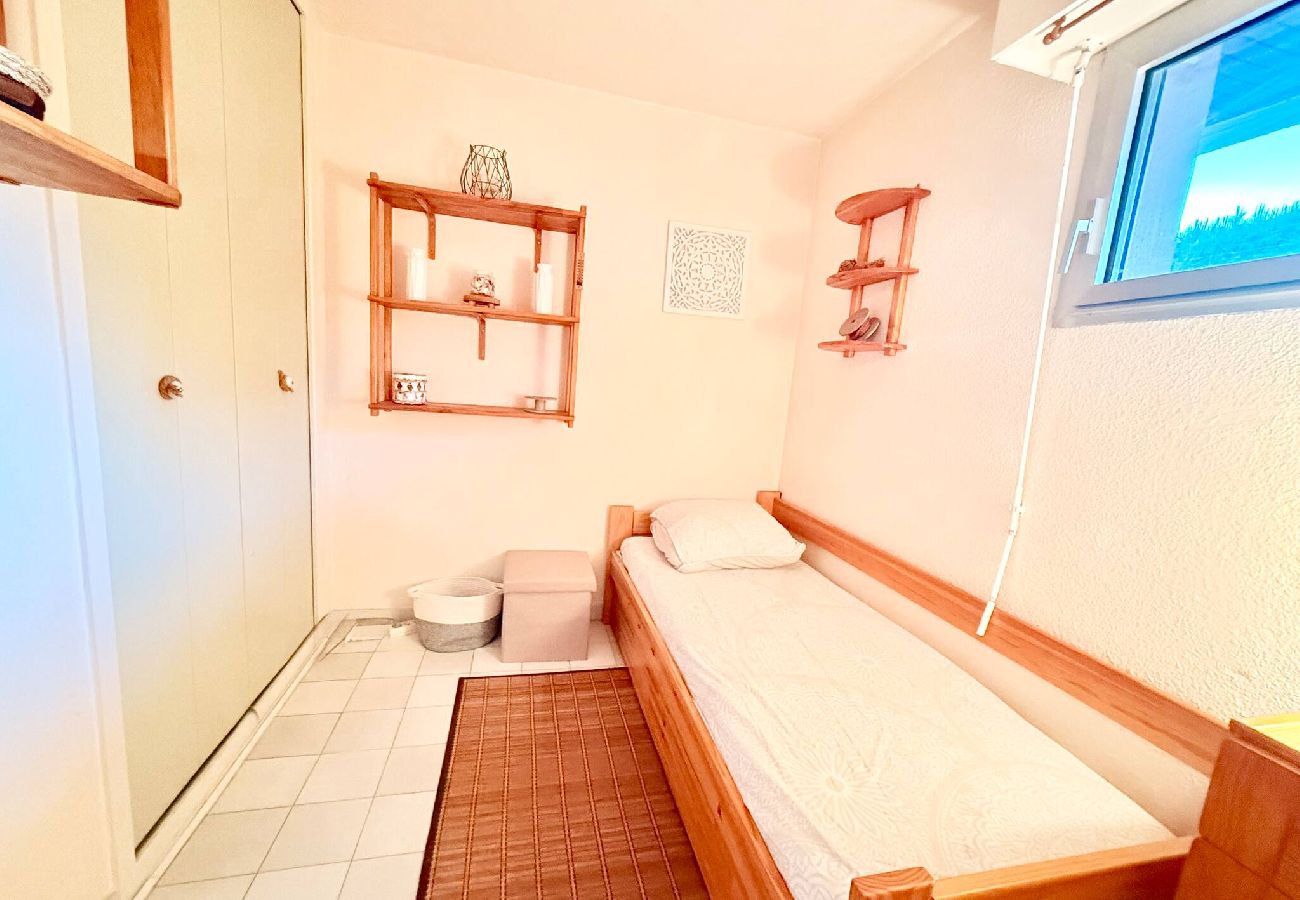 Appartement à Hyères - La Voile Bleue – Port de Hyères & Plage à 130m