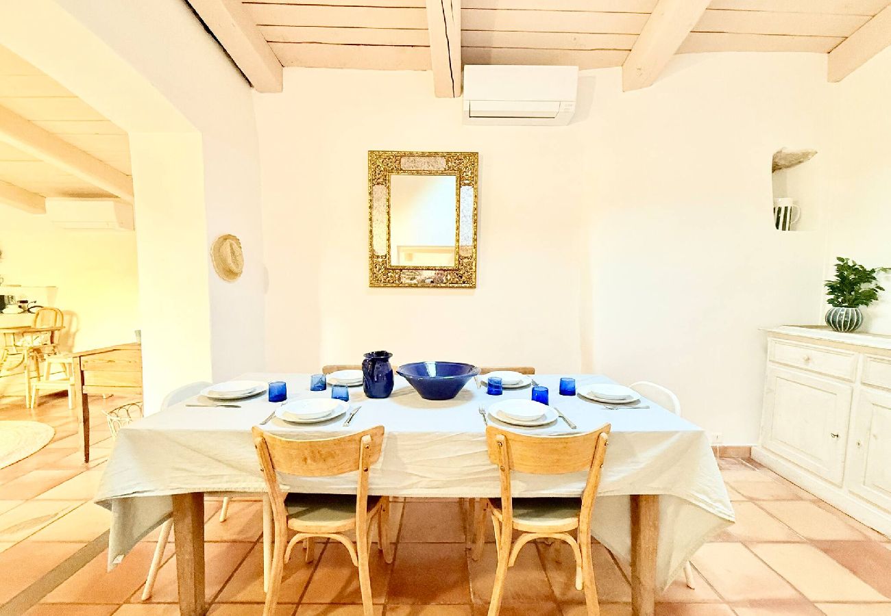 Villa à Sanary-sur-Mer - Villa Provençale avec petit bassin & proche Plages