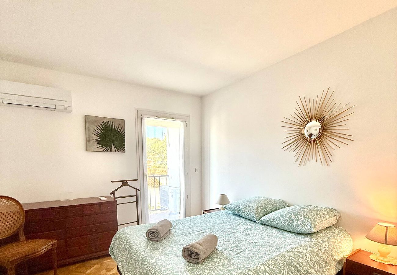 Appartement à Carqueiranne - Le séréna- Vue mer & Garage - Sur le