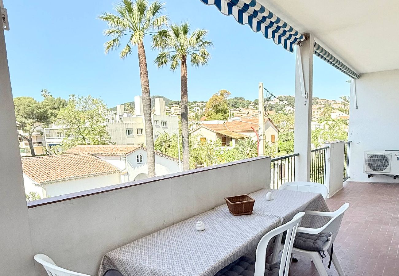 Appartement à Carqueiranne - Le séréna- Vue mer & Garage - Sur le