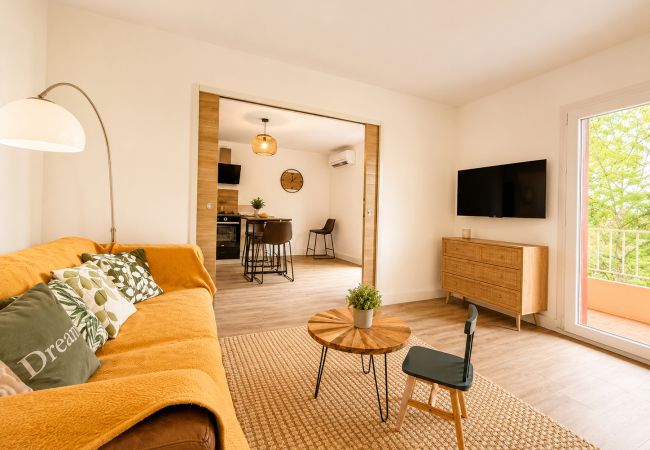 Appartement à Six-Fours-les-Plages - Belle vue et a deux pas des criques et plages