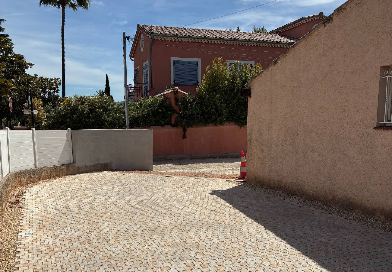 Maison à Sanary-sur-Mer - Villa à Portissol, Piscine + Plage & port à pied