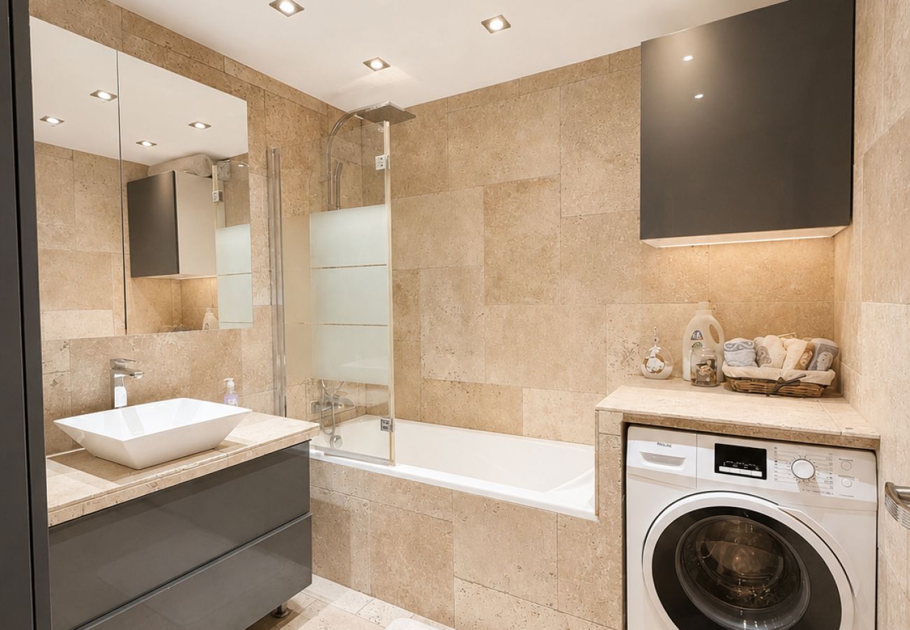 Appartement à Six-Fours-les-Plages - Le Prado • Charme méditerranéen en centre-ville