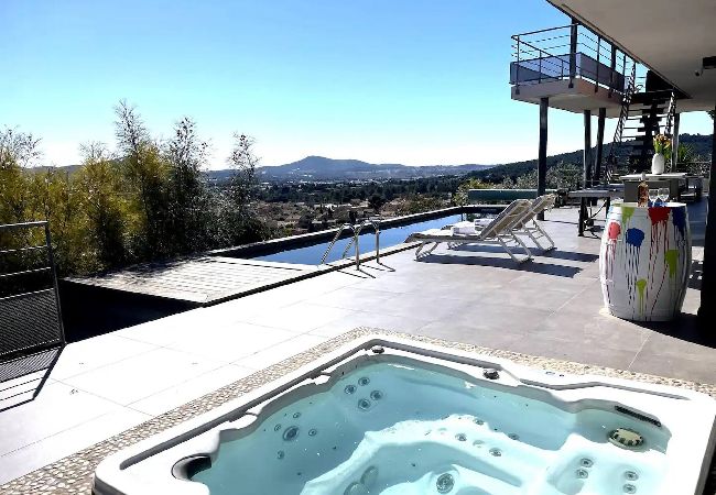 Maison à La Farlède - Villa Californienne Piscine Jacuzzi Panorama