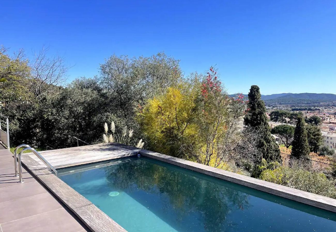 Maison à La Farlède - Villa Californienne Piscine Jacuzzi Panorama