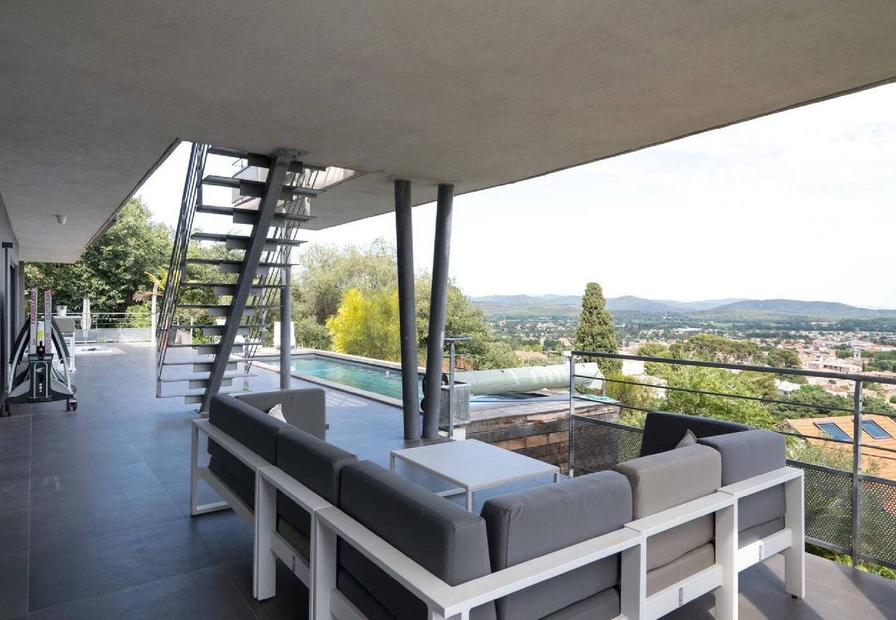 Maison à La Farlède - Villa Californienne Piscine Jacuzzi Panorama